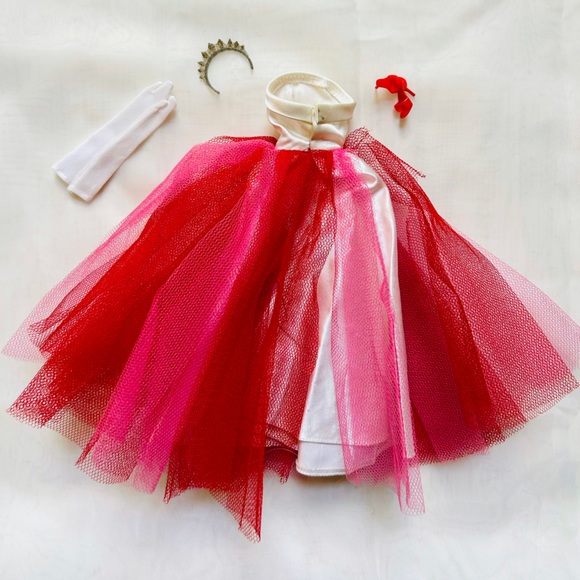 Green and Blue and Red and White Campus Sweetheart Dresses - Picture 3 of 4